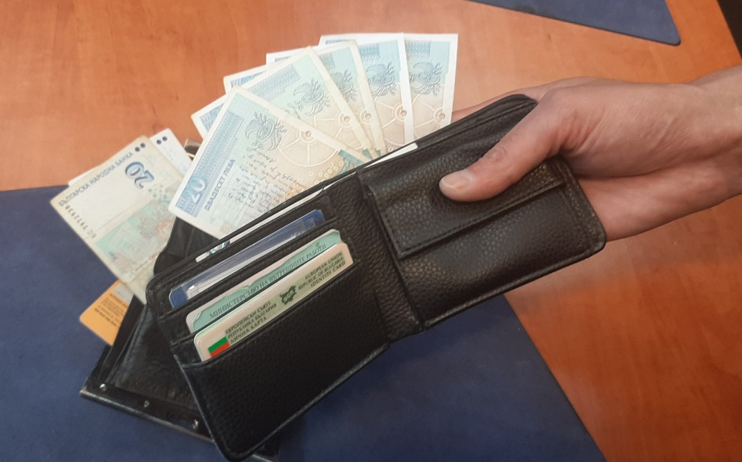 Обнародваха постановление за определяне на минималните основни заплати за най-ниската академична длъжност и за лицата по чл. 53, ал. 1 от Закона за висшето образование в държавните висши училища
