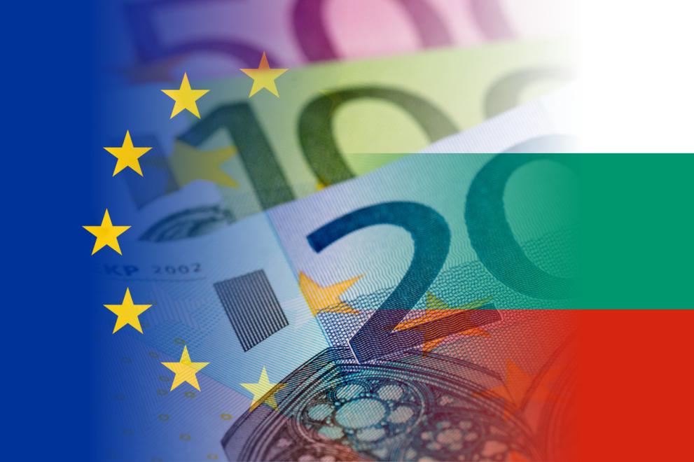 Заплатите ще се изчисляват автоматично в евро от началото на 2026 година
